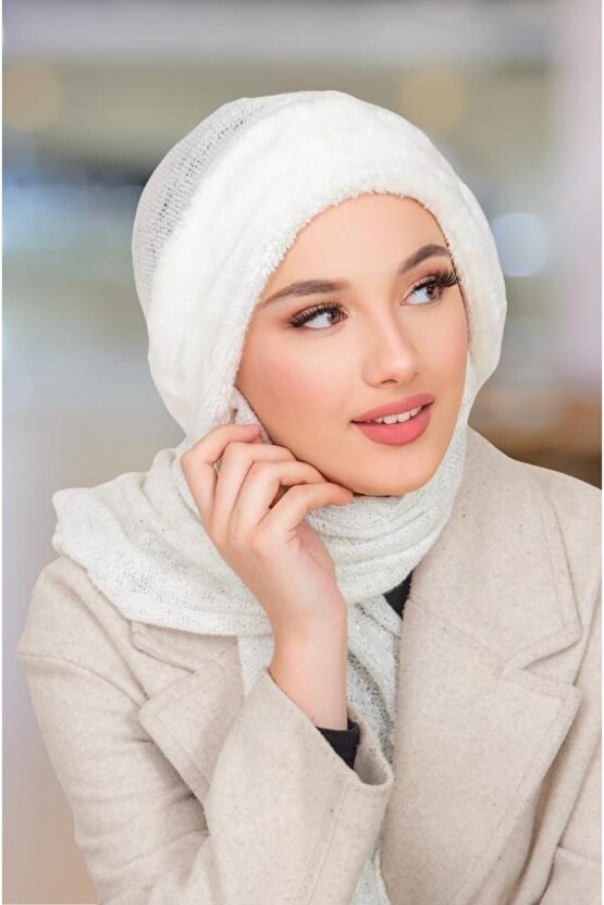 Beyaz Triko Kürklü Kelebek Bone Şal