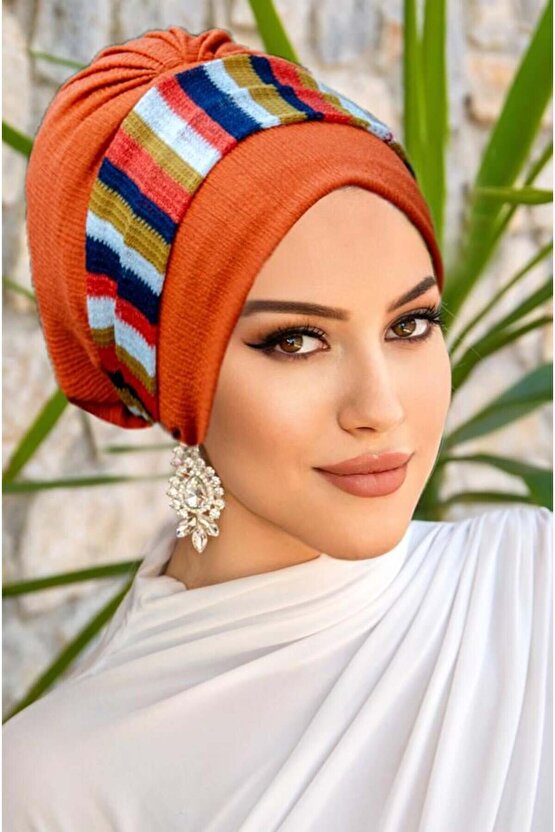 Taba Çizgi Desenli Bantlı Bone