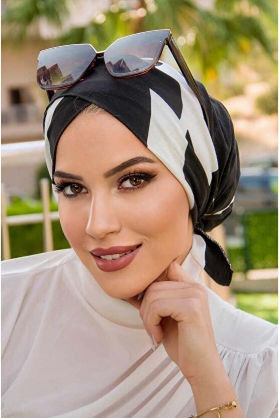 Siyah Beyaz Desen Çapraz Bone