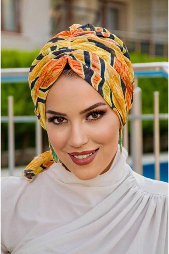 Turuncu Siyah Desen Tokalı Bone