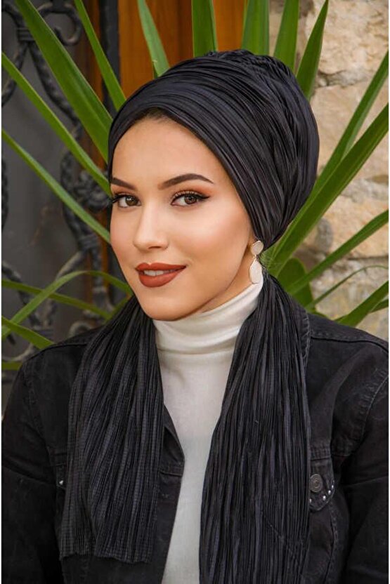 Siyah Piliseli Atkılı Bone