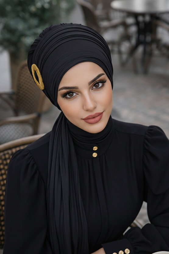 Siyah Gold Tokalı Atkılı Bone