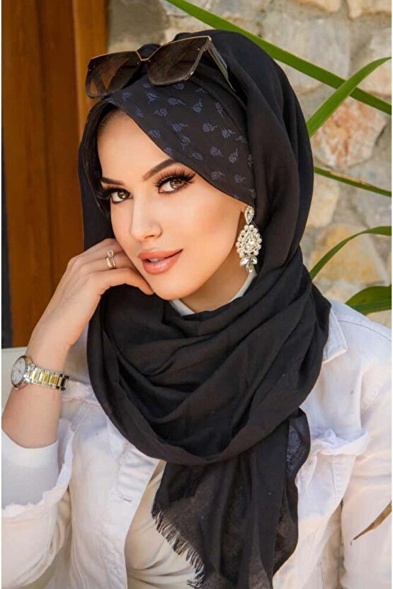 Siyah Çiçek Ön Desenli Şapka Şal