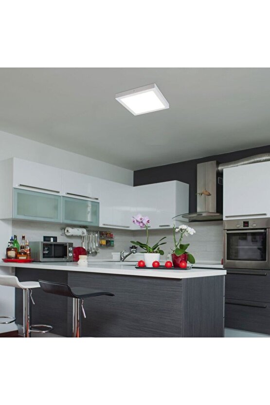 24 Watt Günışığı Ledli Çok Kaliteli Sıva Üstü Tavan Armatür 22 x 22 Cm Kare Sıva Üstü Tavan Armatürü