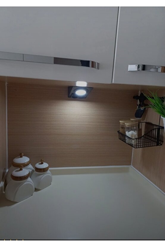 Metal Kasa, 2,5 Watt GÜNIŞIĞI Ledli, Çift Prizli, Aç - Kapa Düğmeli,  Tezgah - Dolap Prizli Armatür