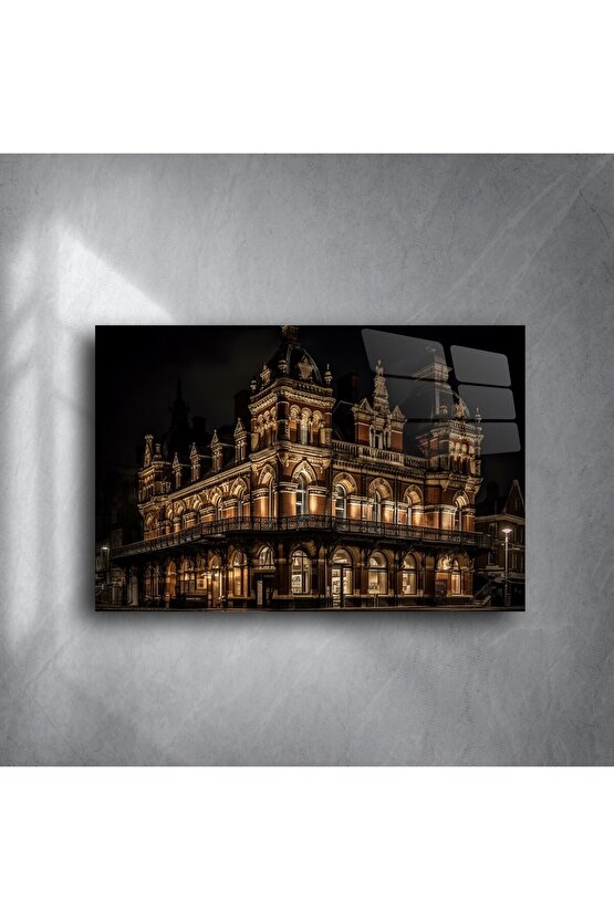 Gece Aydınlatmalı Tarihi Bina Cam Tablo