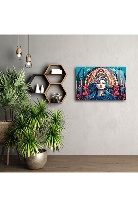 Taçlı Kadın ve Çiçeklerle Gotik Vitray Duvar Sanatı