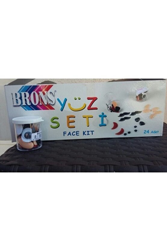 Yüz Seti (Oynar Göz,kulak,burun,bıyık,dudak) 4 Takım