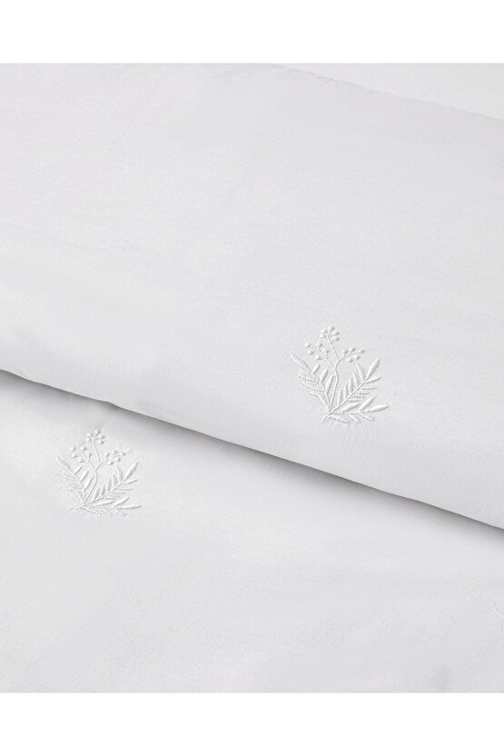 Royal Leafage Nakışlı Pamuk King Size Nevresim Takımı 240x220 cm Beyaz