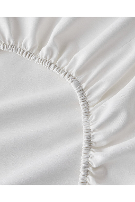 Royal Leafage Nakışlı Pamuk King Size Nevresim Takımı 240x220 cm Beyaz