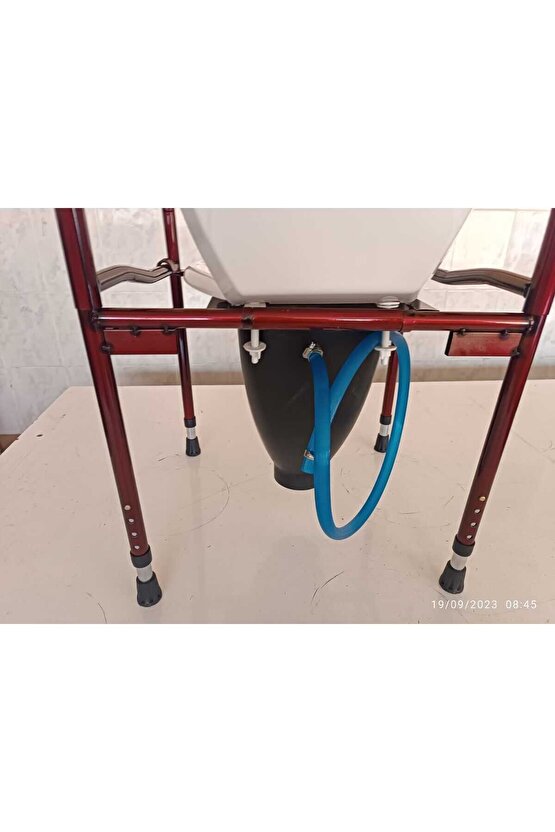Taharet Yapılabilen Yükseklik Ayarlı Hasta Tuvalet Sandalyesi WC li Klozetli Oturak Seyyar Tuvalet