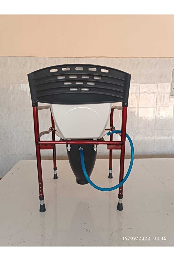Taharet Yapılabilen Yükseklik Ayarlı Hasta Tuvalet Sandalyesi WC li Klozetli Oturak Seyyar Tuvalet