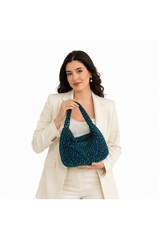 Velora Azurea