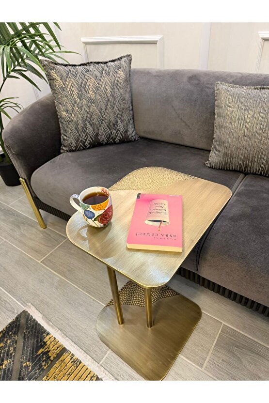 ARVELLA ESKİTME GOLD SEHPA
