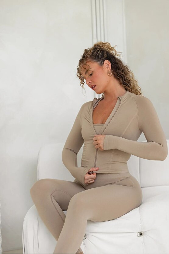 Stacci 2’li Seamless Spor Takım – Bej (Tayt & Fermuarlı Crop Üst)