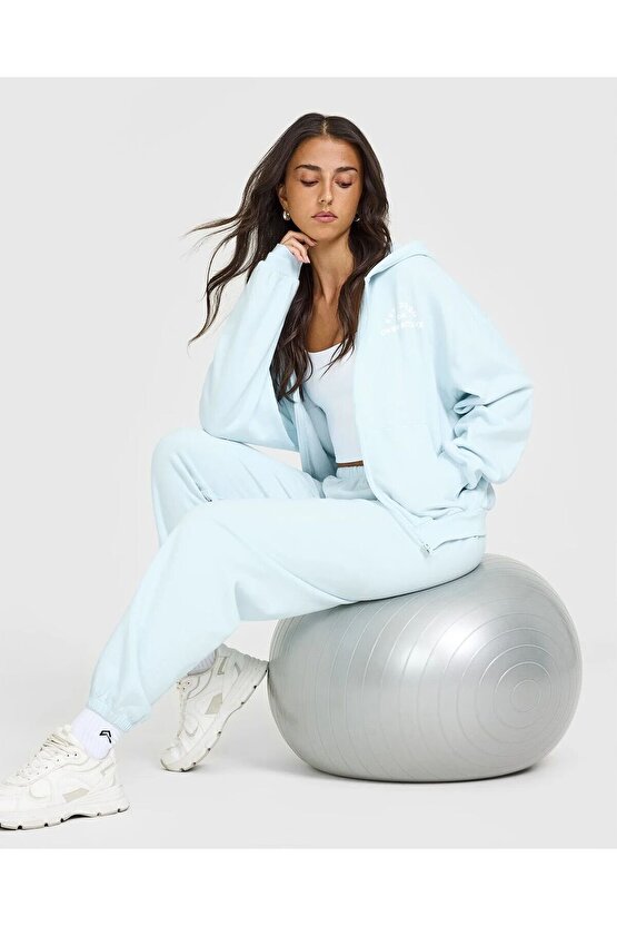 Ice Blue Sweatshirt Oversize Konforu ve Kolej Şıklığı