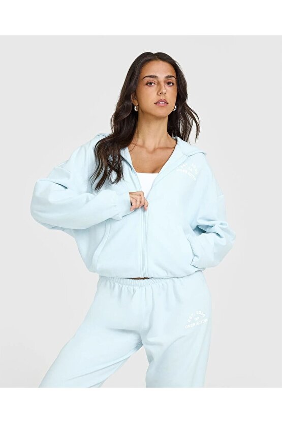 Ice Blue Sweatshirt Oversize Konforu ve Kolej Şıklığı