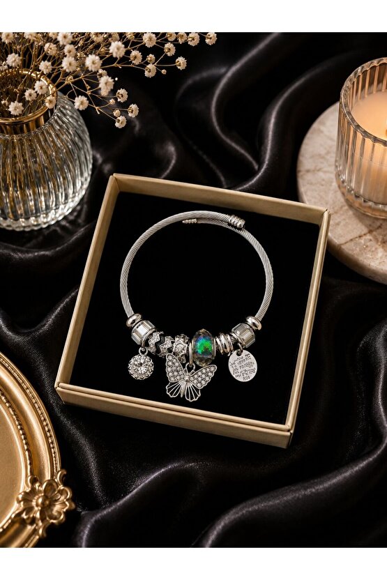 Charm Detaylı Gümüş Renk Kadın Bileklik