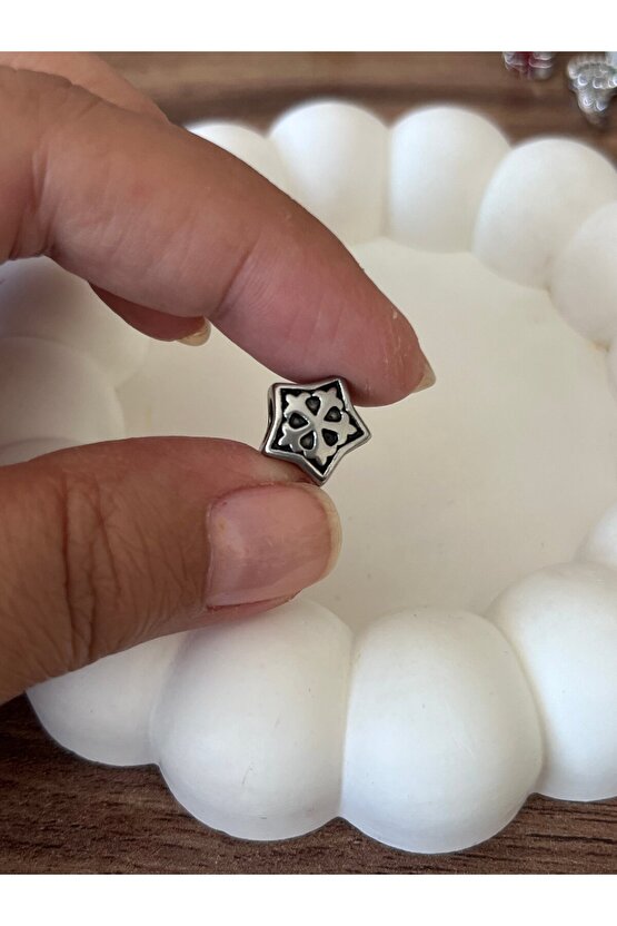 Taşlı haç piercing