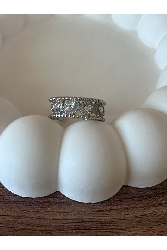 Modern yüzük