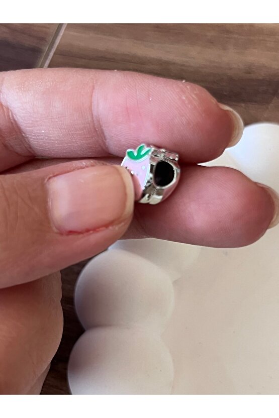 Çilek Çelik charm