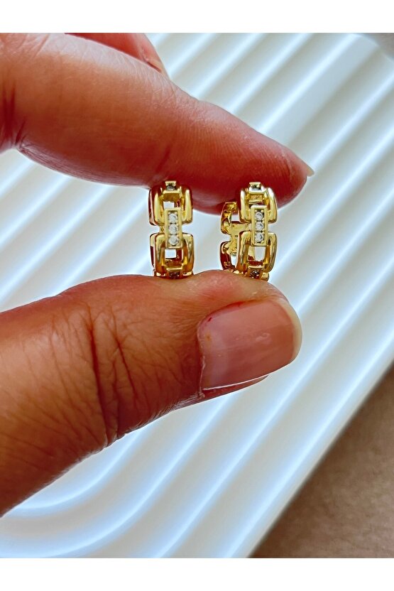 Gold renk zincir detaylı Çelik küpe