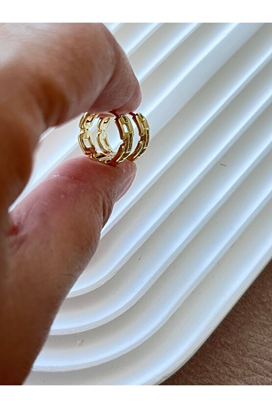 Gold renk zincir detaylı Çelik küpe