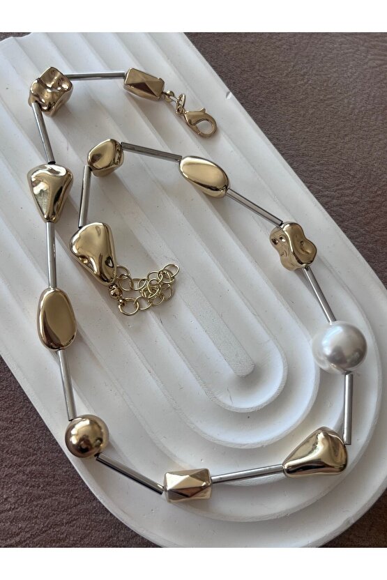 İnci detaylı gold kolye