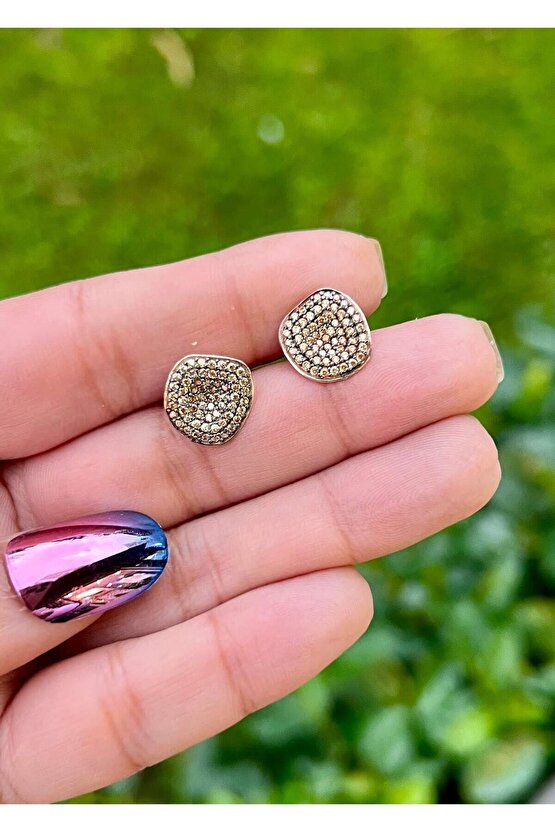 Balrengi Taşlı Düğme Küpe
