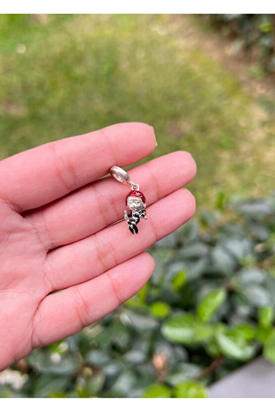 Pjauthenıc Black Widow Charm