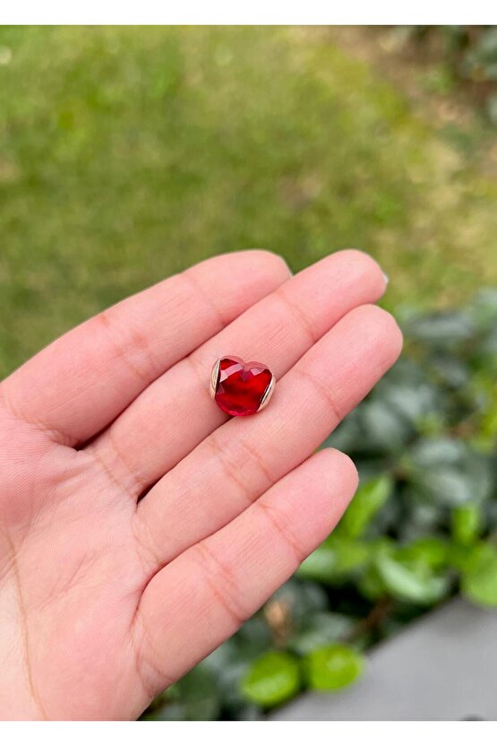 Kırmızı Taşlı Kalp Charm