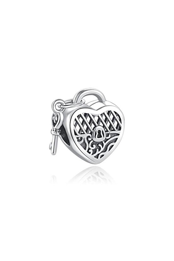 Anahtar Sallantılı Kalp Charm