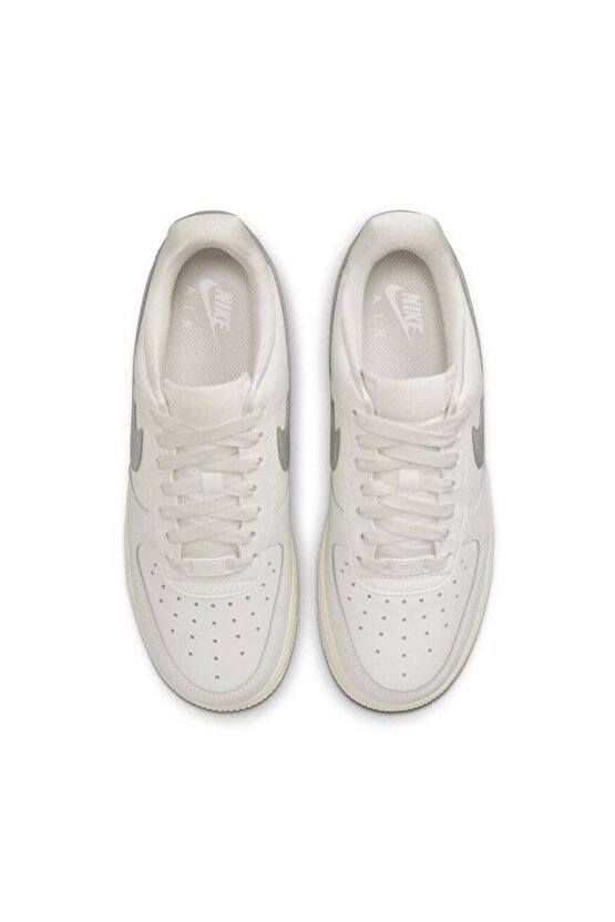 Air Force 1 07 Kadın Beyaz Renk Sneaker Ayakkabı (Dar Kalıp 1 Beden Büyük Alınız