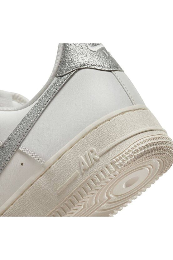 Air Force 1 07 Kadın Beyaz Renk Sneaker Ayakkabı (Dar Kalıp 1 Beden Büyük Alınız