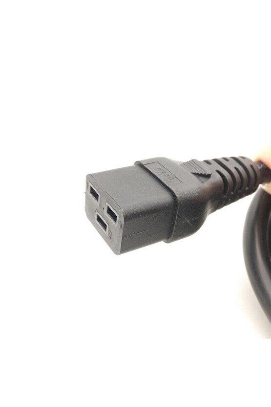 IEC309 16A32A IEC 320 C19 UPSPDU Power Kablosu 2 metre