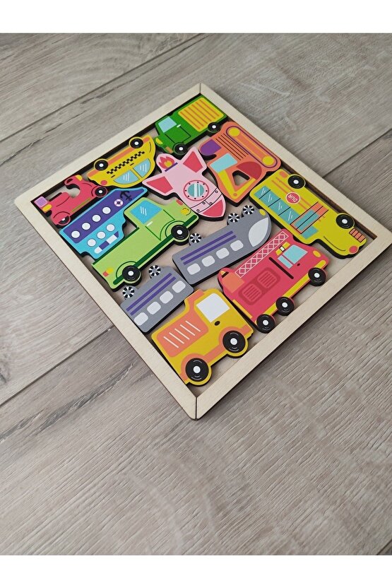Renkli Araçlar Ahşap Puzzle 12 Parça Tablalı