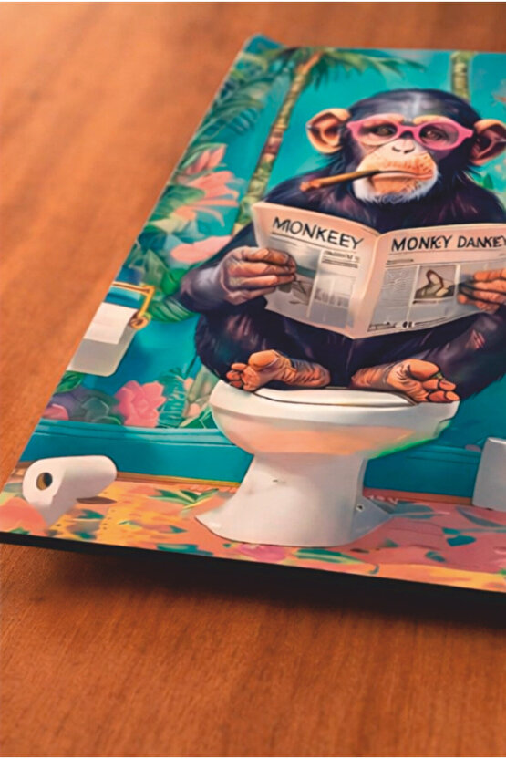 banyo tuvalet wc klozetteki gazete okuyan maymun mdf tablo ahşap poster