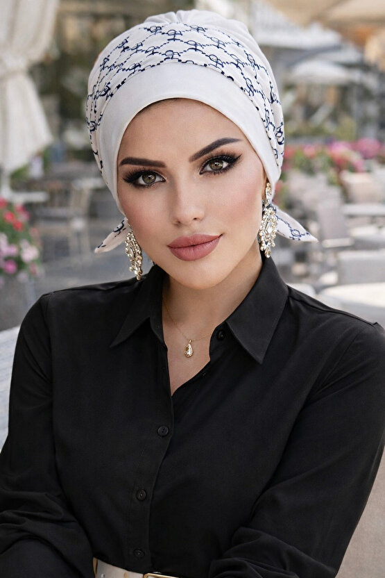 Beyaz Hat Desen Bantlı Hazır Bone