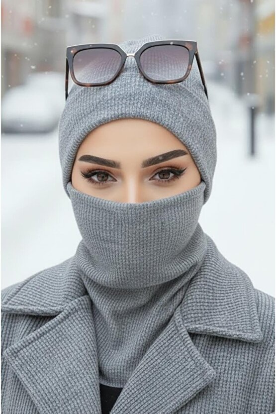 Gri Maskeli Bere