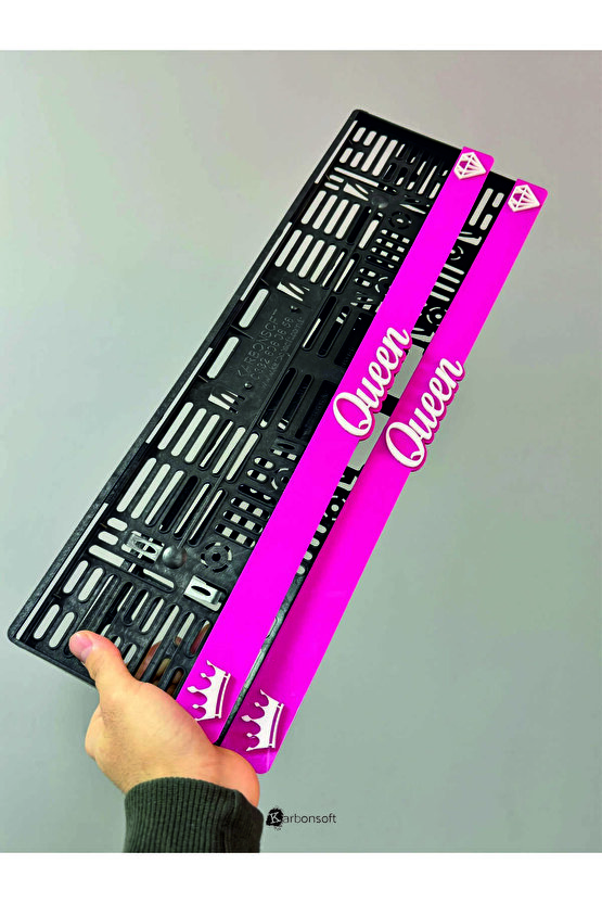 Kraliçelere Özel! Queen Pembe Pleksi Araç Plakalığı