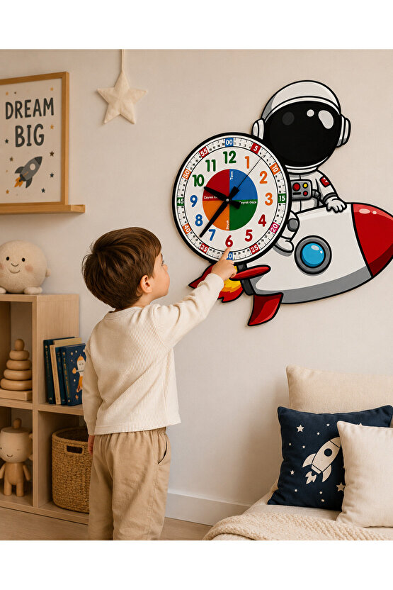 Sevimli Astronot Montessori Çocuk Odası Eğitici Ahşap Duvar Saati - Sessiz Mekanizma, Şık Tasarım