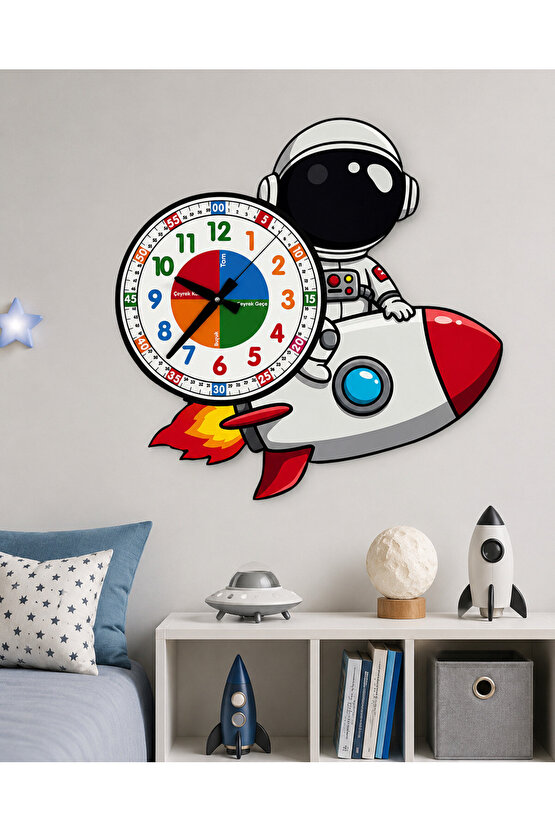 Sevimli Astronot Montessori Çocuk Odası Eğitici Ahşap Duvar Saati - Sessiz Mekanizma, Şık Tasarım