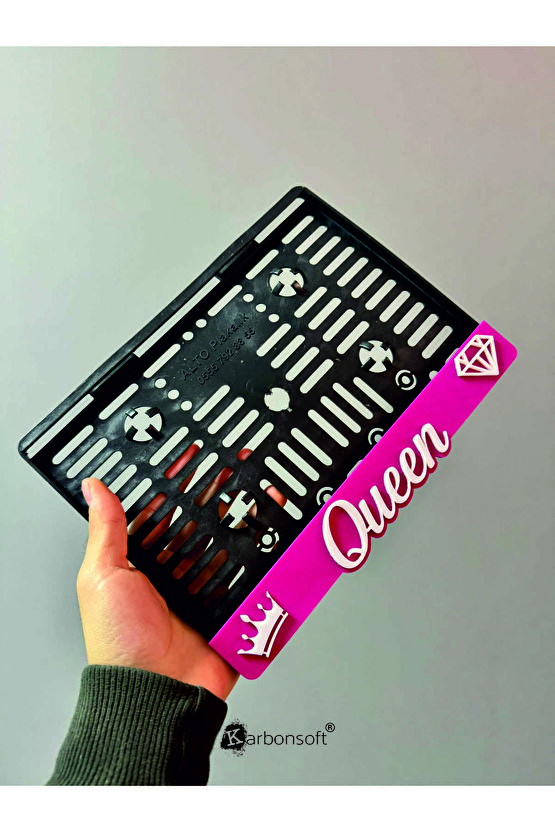 Kraliçelere Özel! Pembe Pleksi Queen Kapı ve Duvar Dekoru