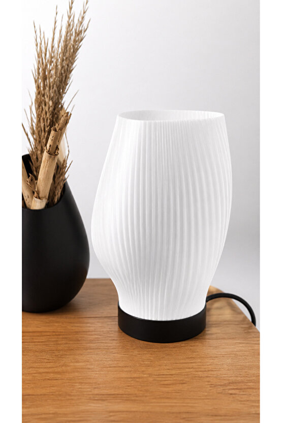 Modern LED Dekoratif Masa Lambası 19 cm – Ortam Aydınlatma, Şık Tasarım Gece Lambası