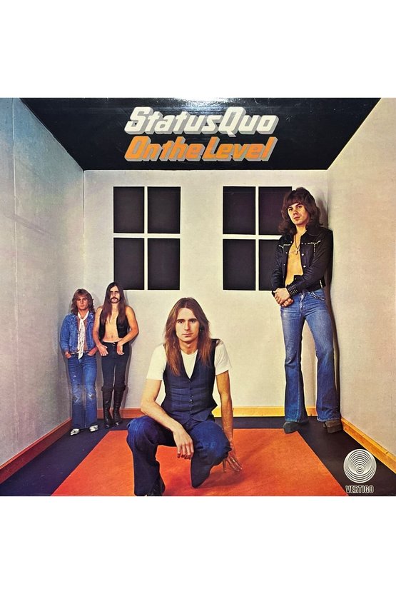 Status Quo On The Level LP Plak