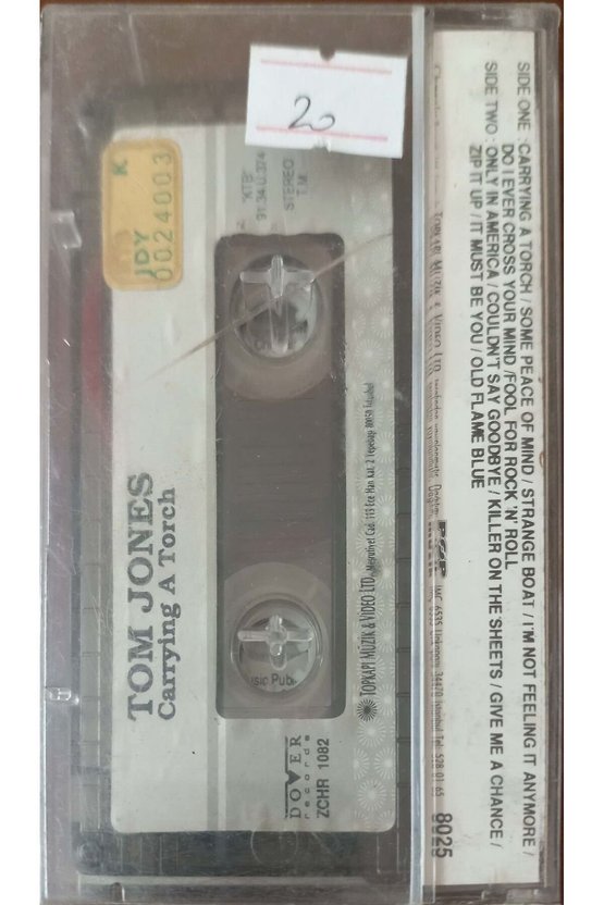 Tom Jones Carrying A Torch Kaset