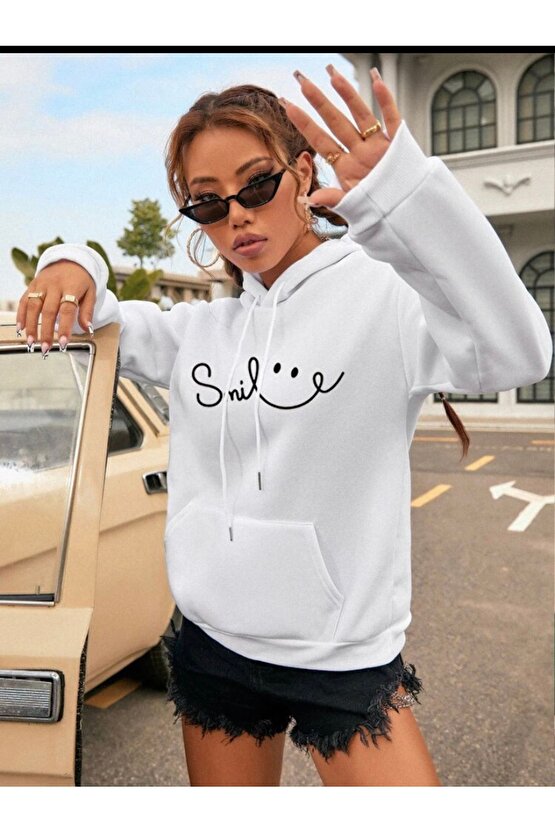 Kapşonlu Oversize Smile Baskılı Beyaz Sweatshirt