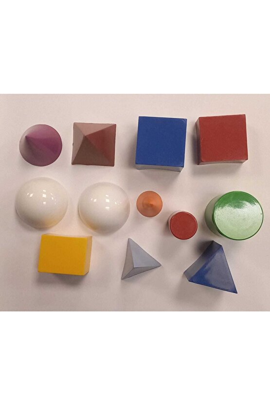 12 Parça Plastik Üç Boyutlu Geometrik Şekiller Seti