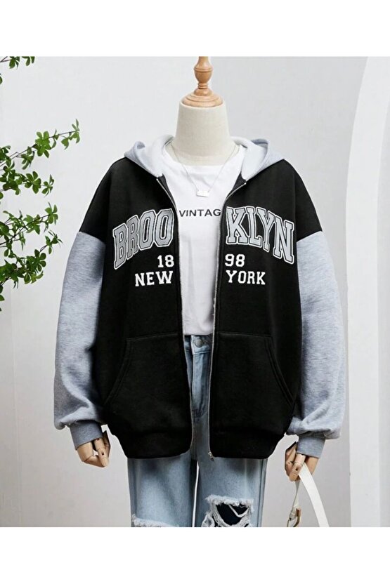 Oversize Kapşonlu Fermuarlı Brooklyn Baskılı Gri Kol Detaylı Sweatshirt