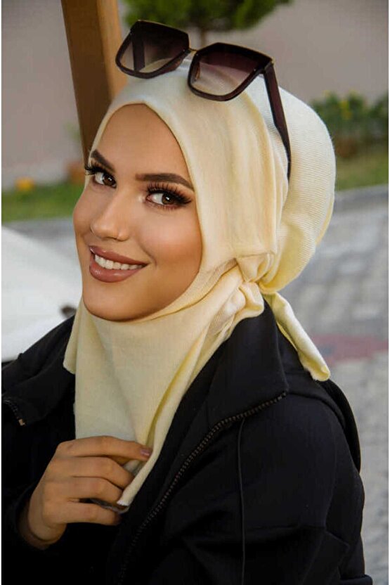 Krem Kışlık Spor Bone Hijab